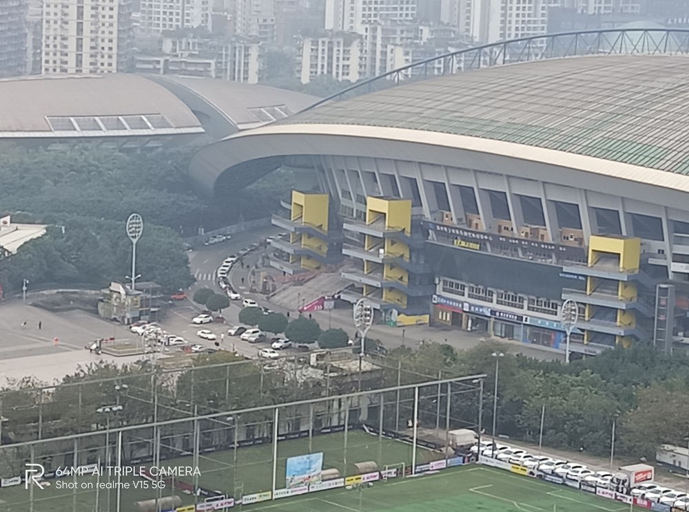 50W闪充 国潮“锦鲤”realme 真我V15评测 50W闪充 国潮“锦鲤”realme 真我V15评测