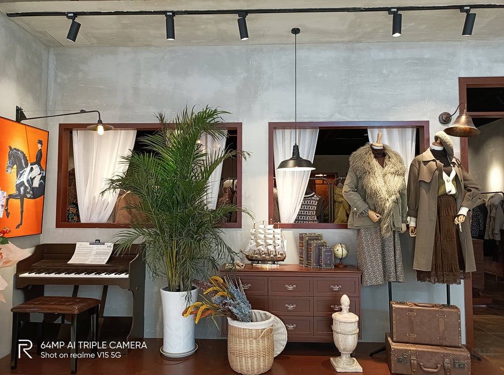 50W闪充 国潮“锦鲤”realme 真我V15评测 50W闪充 国潮“锦鲤”realme 真我V15评测