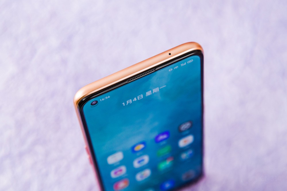 50W闪充 国潮“锦鲤”realme 真我V15评测 50W闪充 国潮“锦鲤”realme 真我V15评测