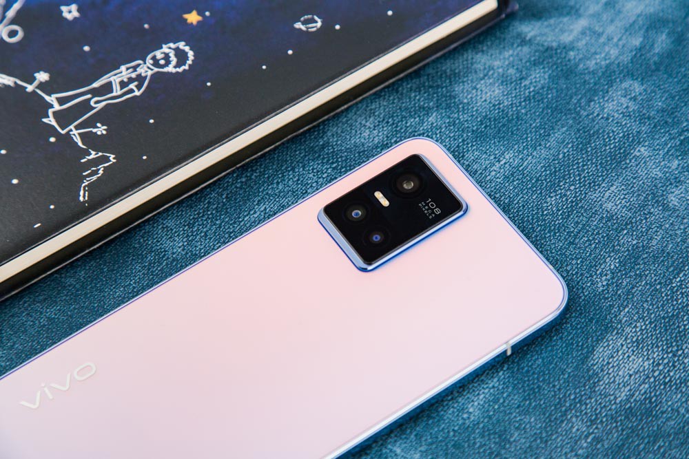 vivo S10 Pro áʱ䡱ܵɫѧ