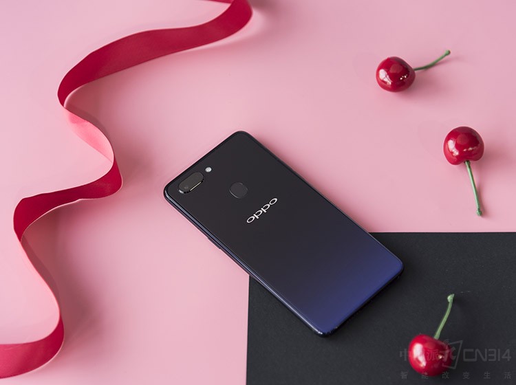 ͼƬ˵ ȫλOPPO R15