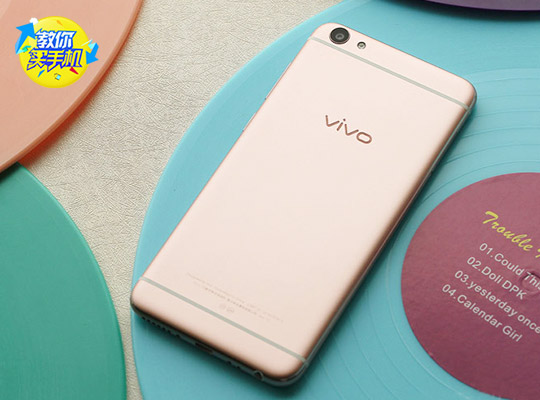 ֻ vivo X7ѹᣬһ3 