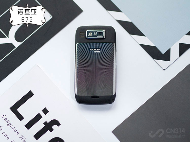 ŵE72