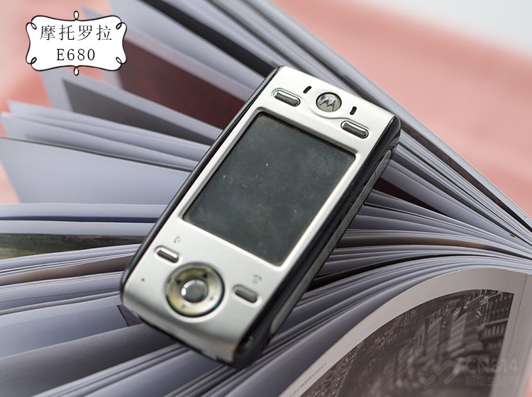 摩托罗拉E680 摩托罗拉E680