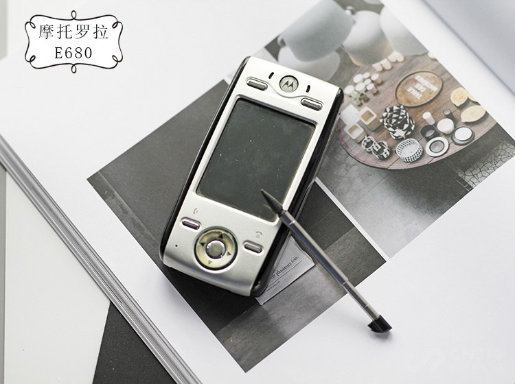 摩托罗拉E680 摩托罗拉E680