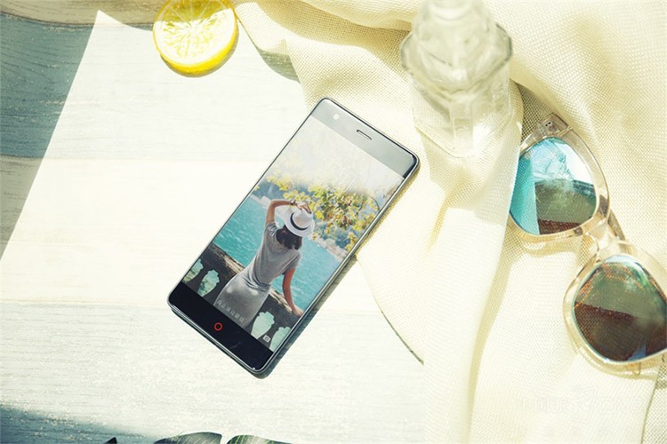 ׿ҲԽԽ nubia UIؾ