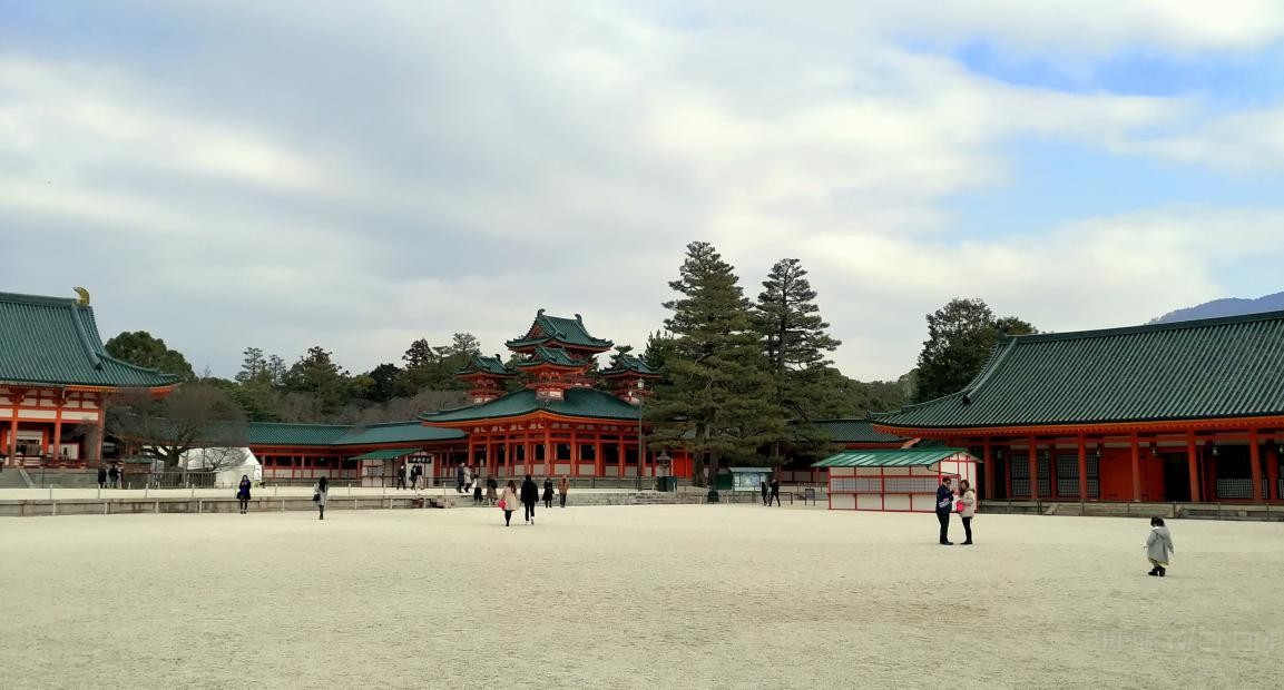 ���ڳ�������ʲô���գ�Сţ�����ξ���