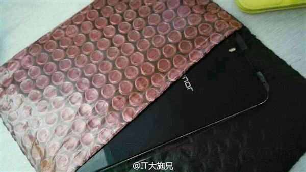 ����ǻ�Ϊ��ҫ���콢��Ҫ��iPhone 6���Ǹ�