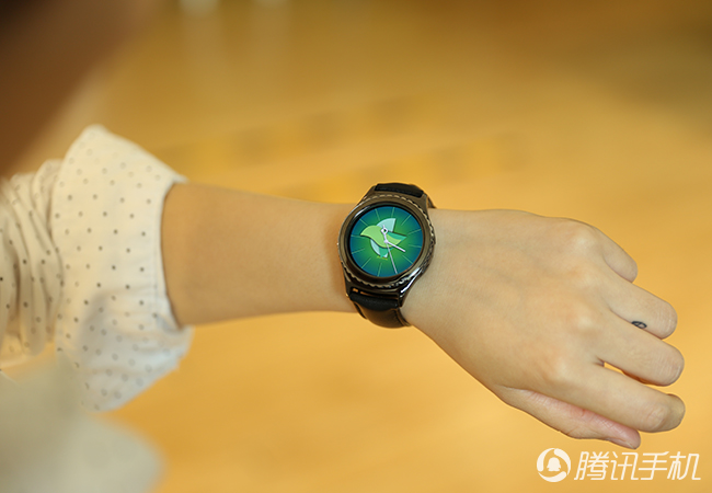 Gear S2评测:三星首款圆形智能手表来了