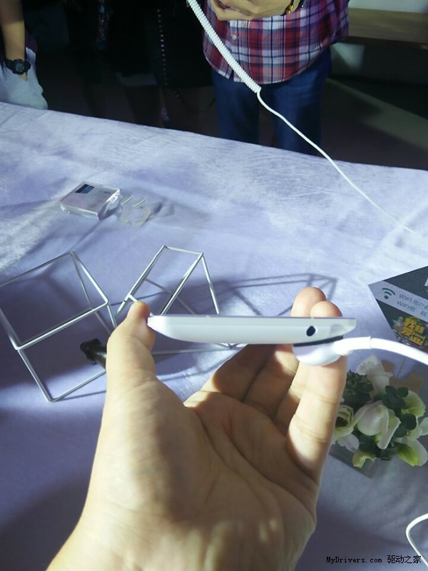 2K콢IUNI U3ʽ2000Ԫ