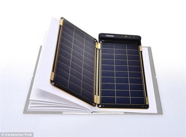�߱Ƹ�̫�����ƶ���Դ����Сʱ����iPhone 6