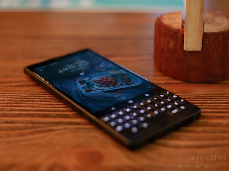 黑莓全新旗舰KEY2震撼来袭,预约价3999元