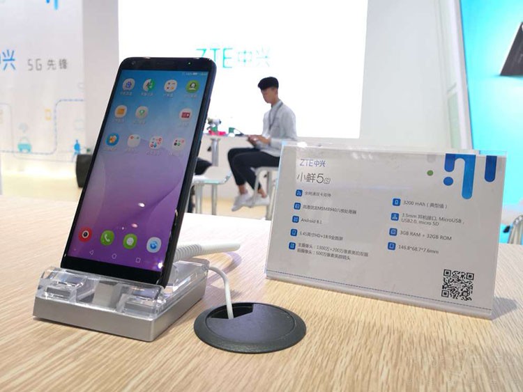 CITE 2018 Day1 ����չ����ֻ���ʵ��