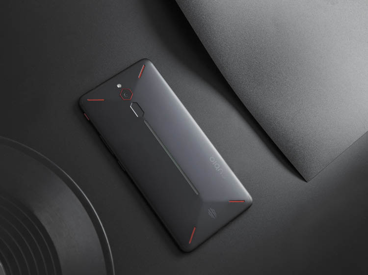 黑鲨体验输给红魔? 主要这四点拖了后腿