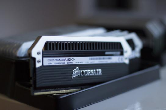 128GB DDR4内存有多牛?单条16GB速度惊人