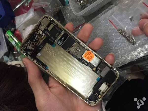 ��Ŀ���ģ���ǿ��С��5c����iPhone 5s