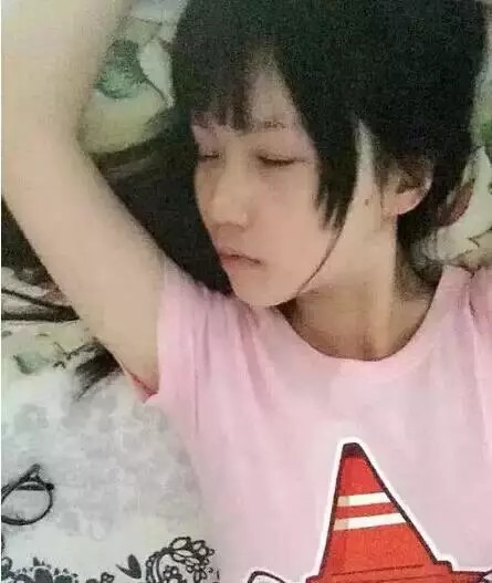 �������������Ȧװ������һ���ˣ�