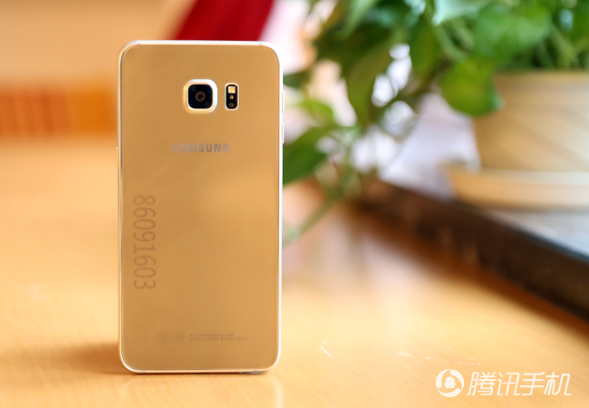 ����S6 edge+���⣺5.7Ӣ�磡˫������������