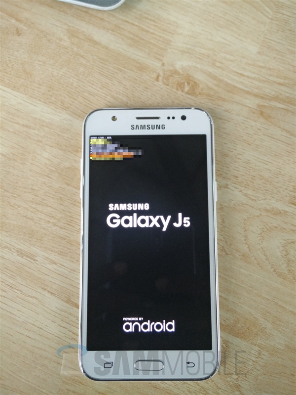 Galaxy J5真机照首曝:可以换电池