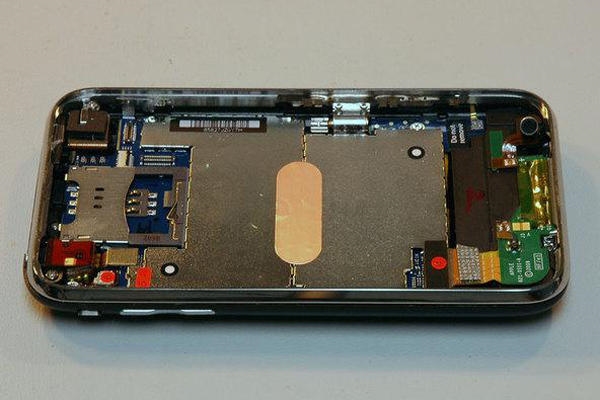 iPhone�뻪���꣺��&ldquo;����&rdquo;��&ldquo;�ֻ�&rdquo;