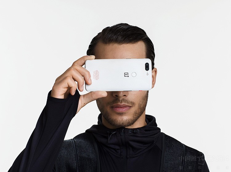 一加5T星战版发布 颠覆自我 探索未知领域