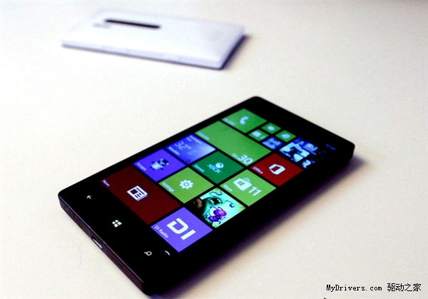 Lumia 930ȫ�򿪶����ۼ۴��ع�