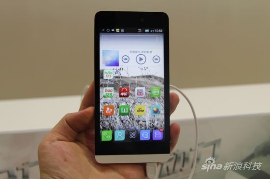 �����׿�ǧԪ��ͨ4G�ֻ�Touch 3w����
