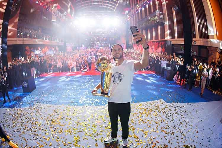 库里冠军之夜呈现 vivo X23超广角最吸睛 库里冠军之夜呈现 vivo X23超广角最吸睛