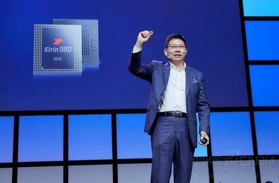 华为Mate20 Pro曝光!曲面屏+三摄模块! 华为Mate20 Pro曝光!曲面屏+三摄模块!