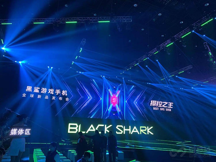 黑鲨游戏手机2 黑鲨游戏手机2