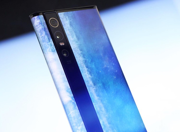 Ӳ�ػ�ΪMate X С��ȫ�ºڿƼ�����Ϸ��