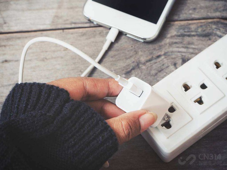 �ֻ�Ȧ�ĺڿƼ��������Ǹ��軹�ǡ�α���󡱣�