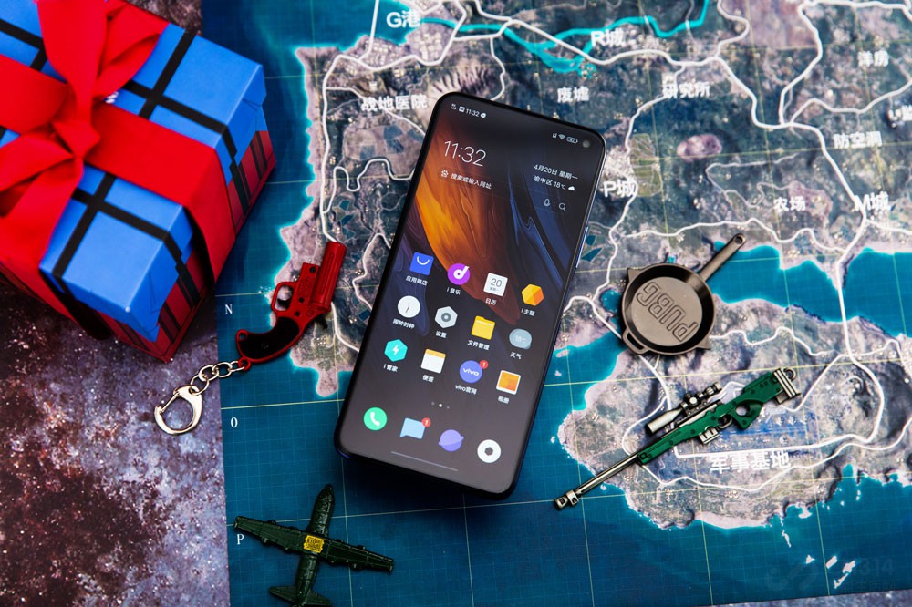 iQOO Neo3��ʽ���� 2698Ԫӵ���콢����