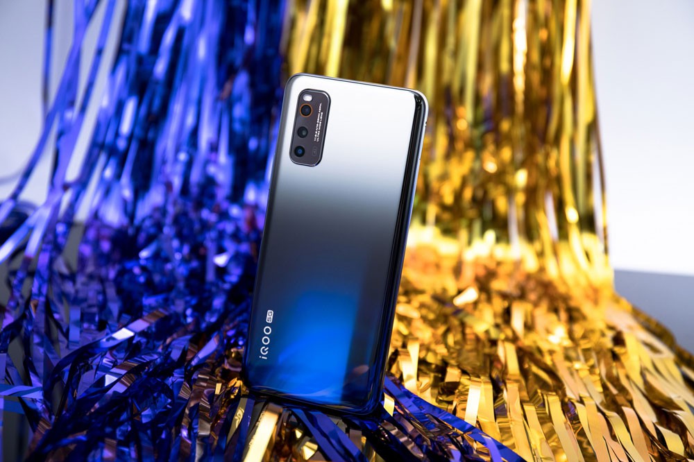 iQOO Neo3��ʽ���� 2698Ԫӵ���콢����