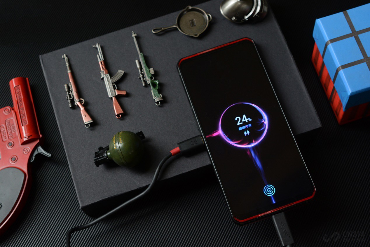 �����ߵ羺�ֻ�Pro�շ�����3499Ԫ��