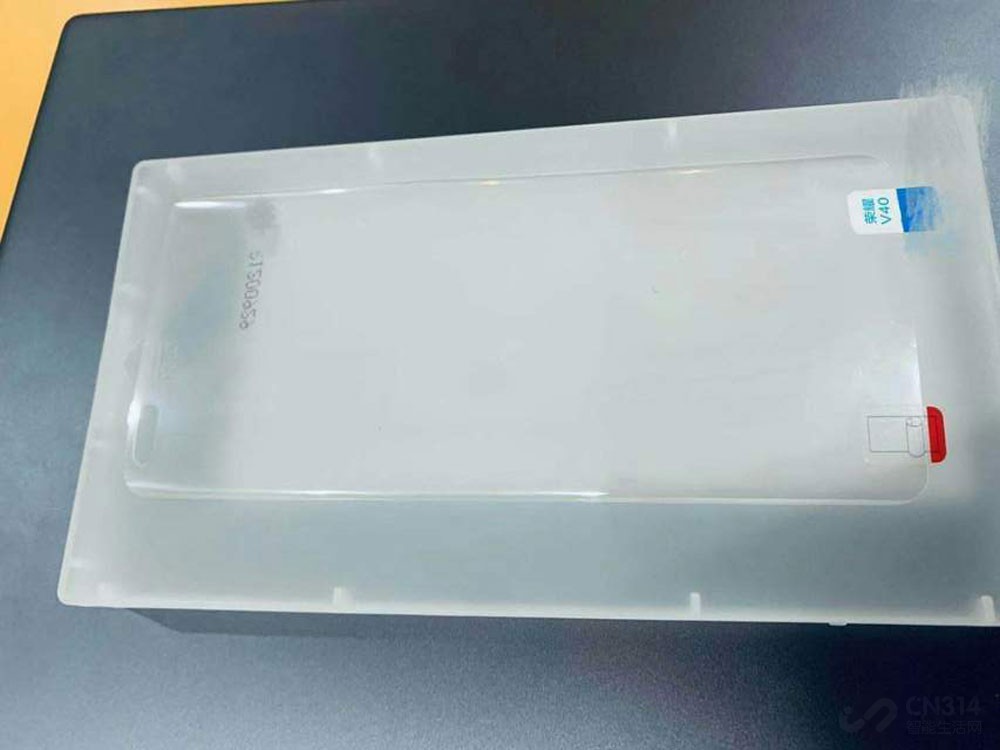 荣耀V40发布之前：它能趟出一条新的路吗？