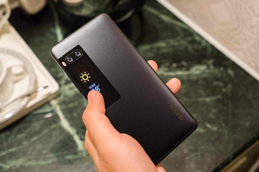 С��11 Ultra���й¶���⾵ͷ��ֱħ����