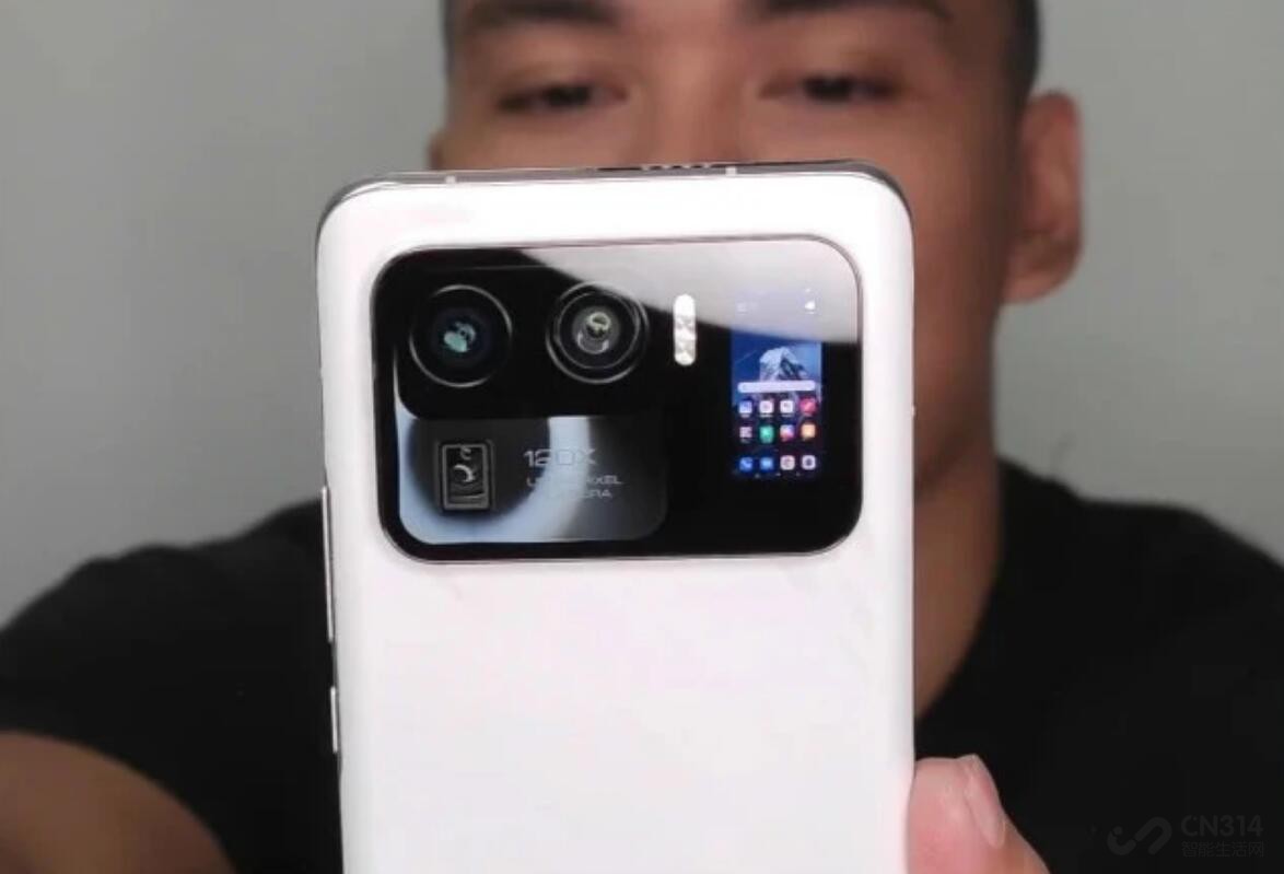 С��11 Ultra���й¶���⾵ͷ��ֱħ����