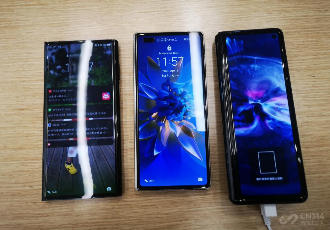 小米MIX FOLD2、华为Mate X3曝光，2022年大决战