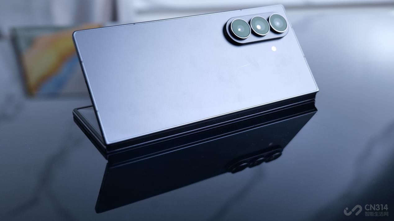 Galaxy Z Fold7Ϊ