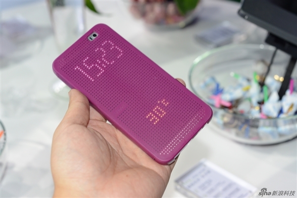 �۸��޵��� HTC Oneʱ�а����ͼ��