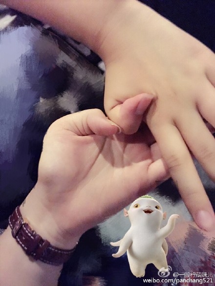 Ů�������&ldquo;���۴�Ĵָ&rdquo; ������