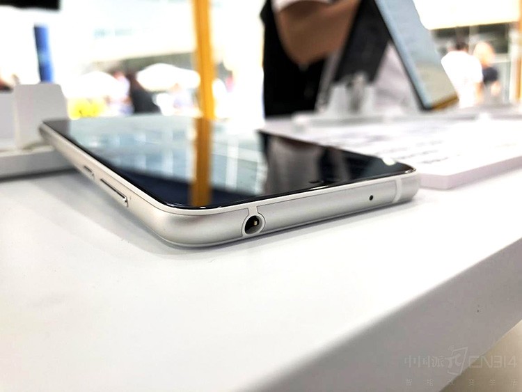 Nokia X6���� 1299Ԫ����ۼ�ֵ������