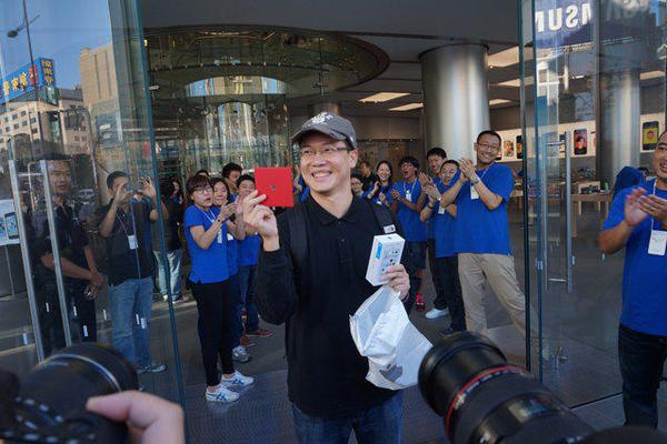 iPhone�뻪���꣺��&ldquo;����&rdquo;��&ldquo;�ֻ�&rdquo;