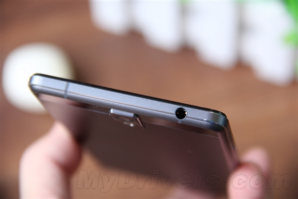 ȫ�����4G�ֻ� OPPO R3����ͼ��