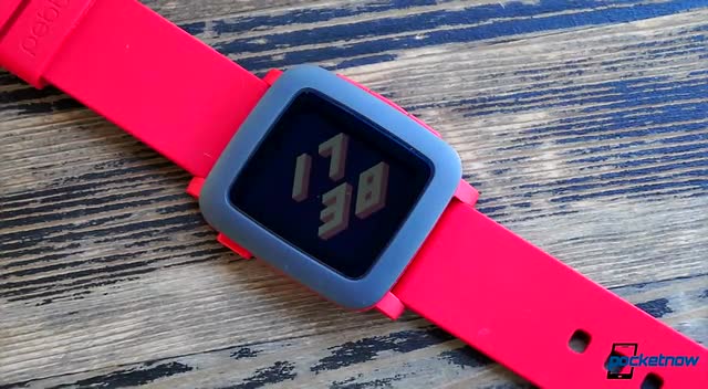 ���������ֱ��Ծ���Pebble Time vs Moto 360��ͼ