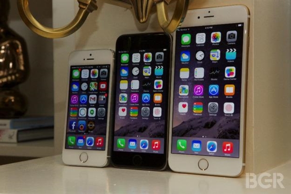 iPhone�����ڶ���˹���ۣ�����ҥ�ԣ�