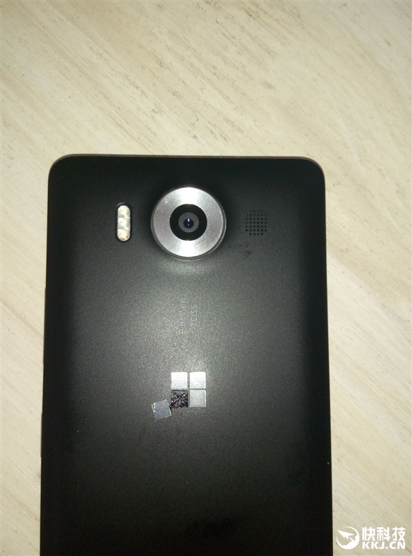 ���ۿ�Ϲ��Lumia 950����ձ�LOGOͻȻ����&hellip;