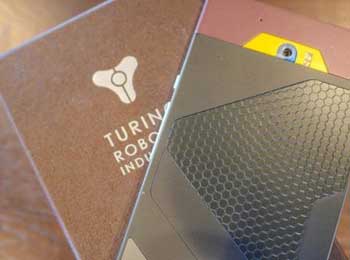 ȫ׿Һ̬Turing Phone ׷