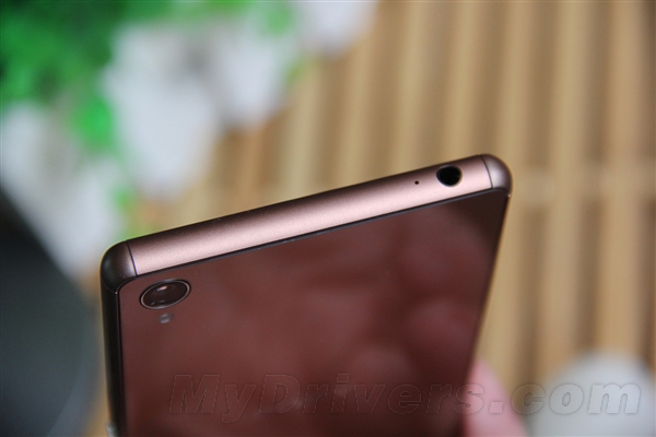 �ţ��������콢Xperia Z3 ���а�ͼ��